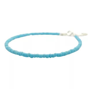 Turquoise bead bracelet with silver clasp