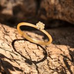 Unique cushion diamond ring, gold, 0.405 carats, brilliant cut