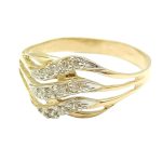 Wavy zirconia stone gold ring