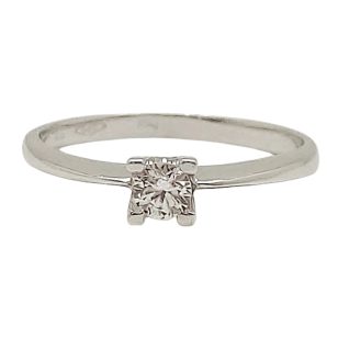 Classic white gold engagement ring with zirconia stone