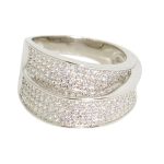 Silver ring with double row of zirconia