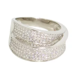 Silver ring with double row of zirconia