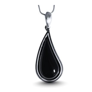 Silver drop pendant with black onyx