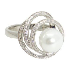 Silver ring with zirconia and cultured white pearl