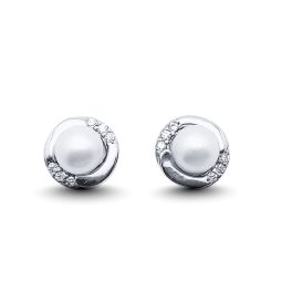 Silver pearl earrings with zirconia stones