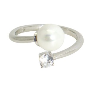 Silver ring with white freshwater pearl and zirconia