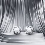 Silver pearl flower earrings 