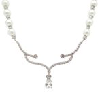 Silver necklace with pearls and zirconia