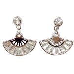 Silver fan-shaped stud earrings