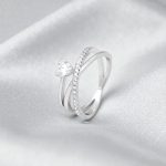 Silver multi-row ring with heart stone