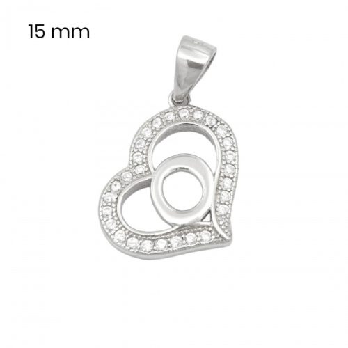 Silver pendant with the letter O
