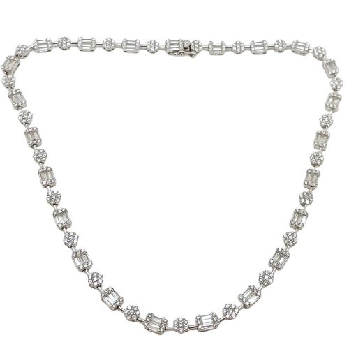 Silver luxury necklace with flower and rectangle