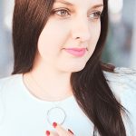 Silver chain with large loop pendant