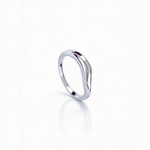 Minimalist silver wave ring