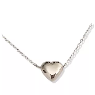 Thin silver pendant necklace with shiny heart pendant