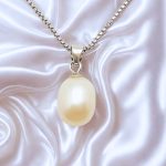 Freshwater elongated pearl silver pendant