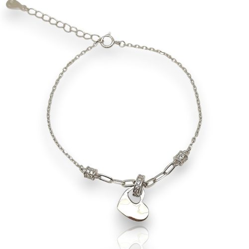 Silver chain bracelet with a heart charm