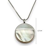 Split-circle silver mother-of-pearl pendant