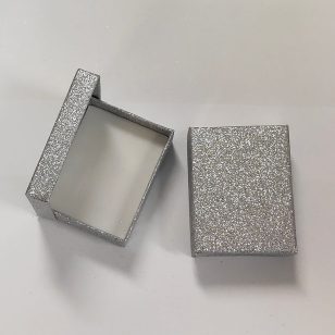 Medium-sized silver-tone jewelry box