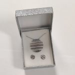 Medium-sized silver-tone jewelry box
