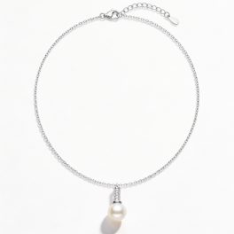 Silver chain with pearl pendant