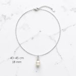 Silver chain with pearl pendant