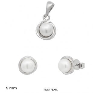 Silver two-piece pearl set with earrings and pendant