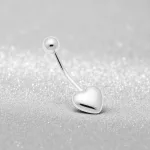 Szív alakú minimalista ezüst köldök piercing
