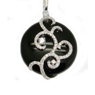 Special Onyx Silver Circle Pendant
