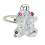 Silver ring with lucky frog motif
