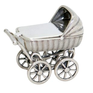 Baby gift: Silver pram with engravable surface
