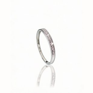 White gold wedding band with 11 diamonds
