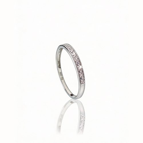 White gold wedding band with 11 diamonds