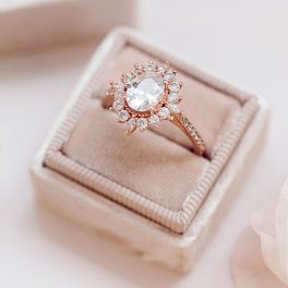 Gold engagement rings