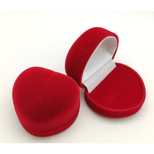 Red heart velvet jewelry box