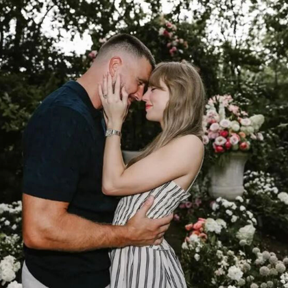 Taylor Swift eljegyzési gyűrűje: Milyen az Old Mine Brilliant Cut gyémánt?